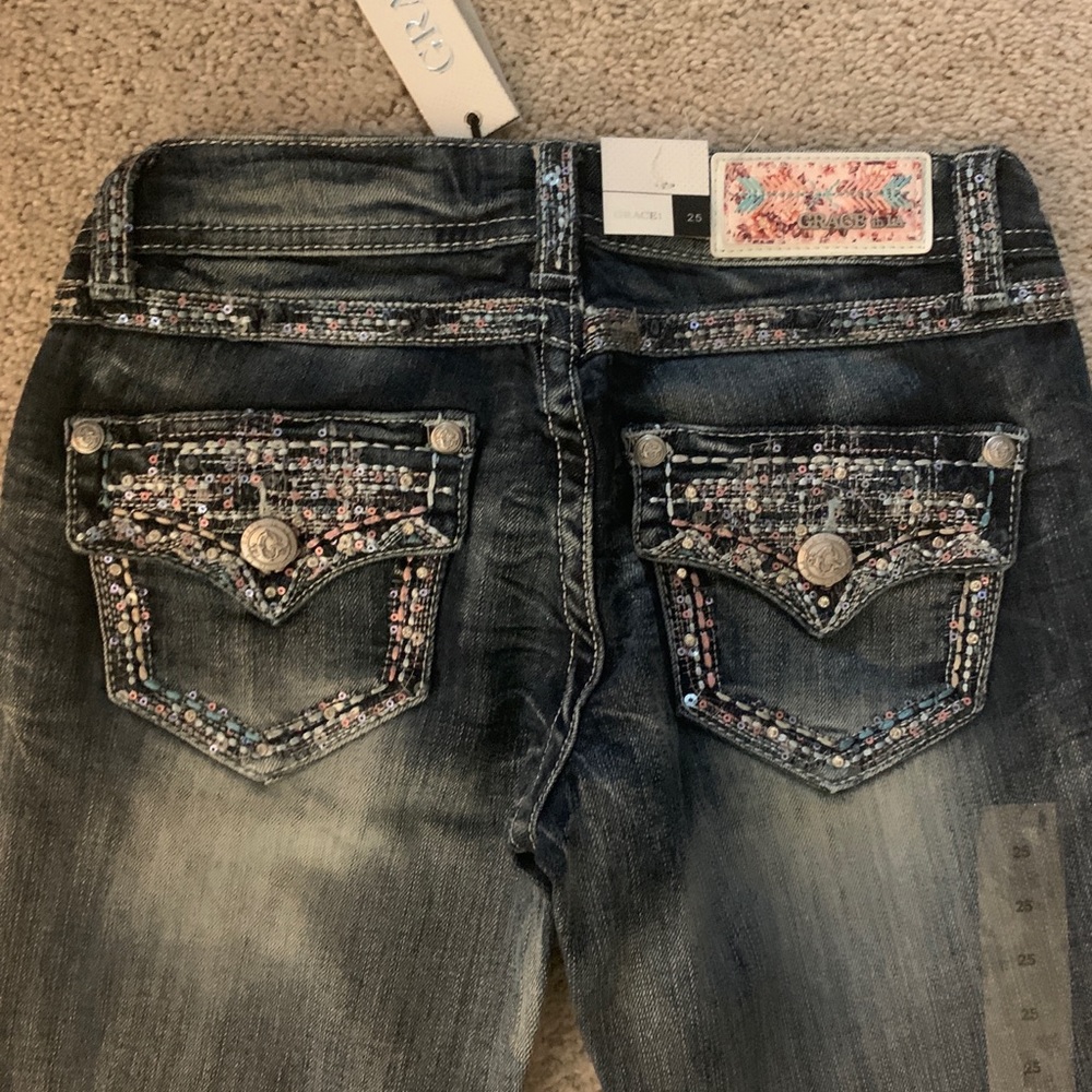 Grace in La bootcut w Embroidery and embellishment